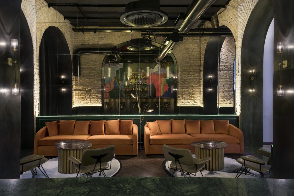Chapter Roma Hotel