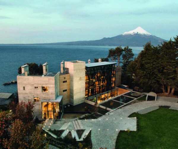 Hotel AWA Puerto Varas Chile