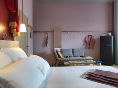 MOB HOTEL Paris Les Puces