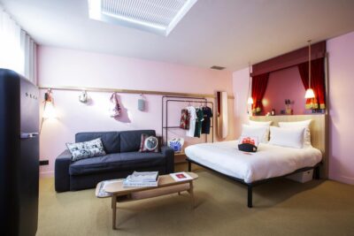MOB HOTEL Paris Les Puces