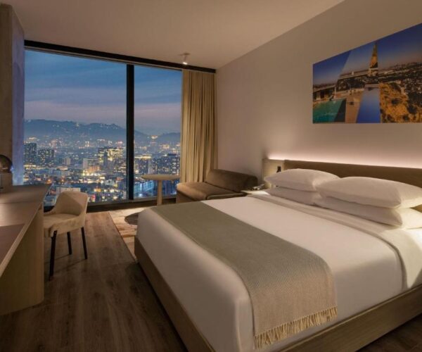 AC Hotel Downtown Los Angeles