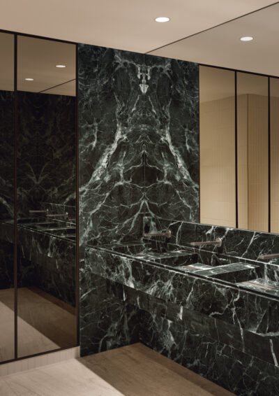 Vogue Hotel Montreal Downtown, Curio Collection by Hilton