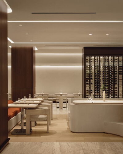 Vogue Hotel Montreal Downtown, Curio Collection by Hilton