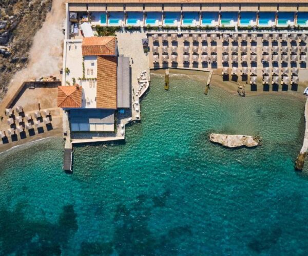 Mandraki Beach Resort | Hydra
