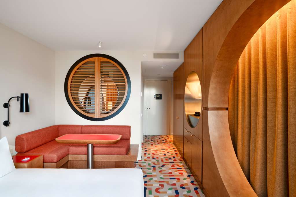 The Standard, Brussels
