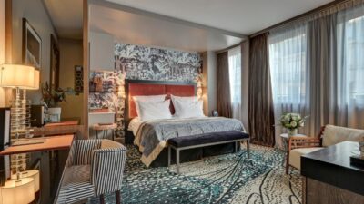 The One Alma Paris