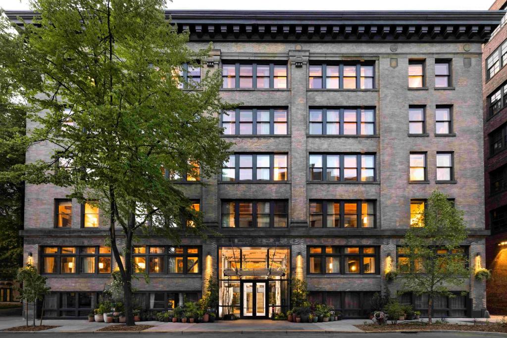 Populus | Seattle