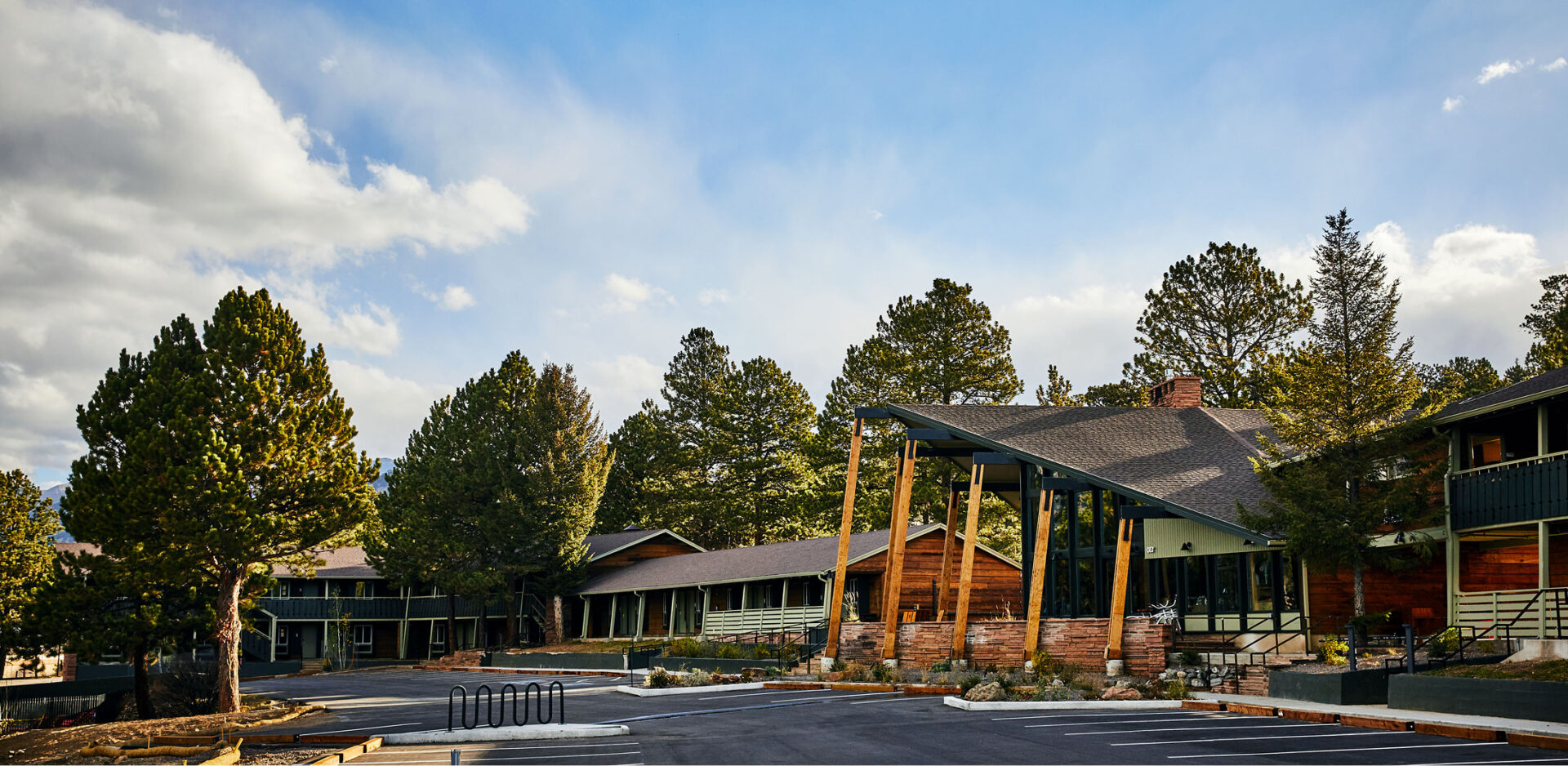 Trailhead Lodge Rocky Mountains | Estes Park, Colorado