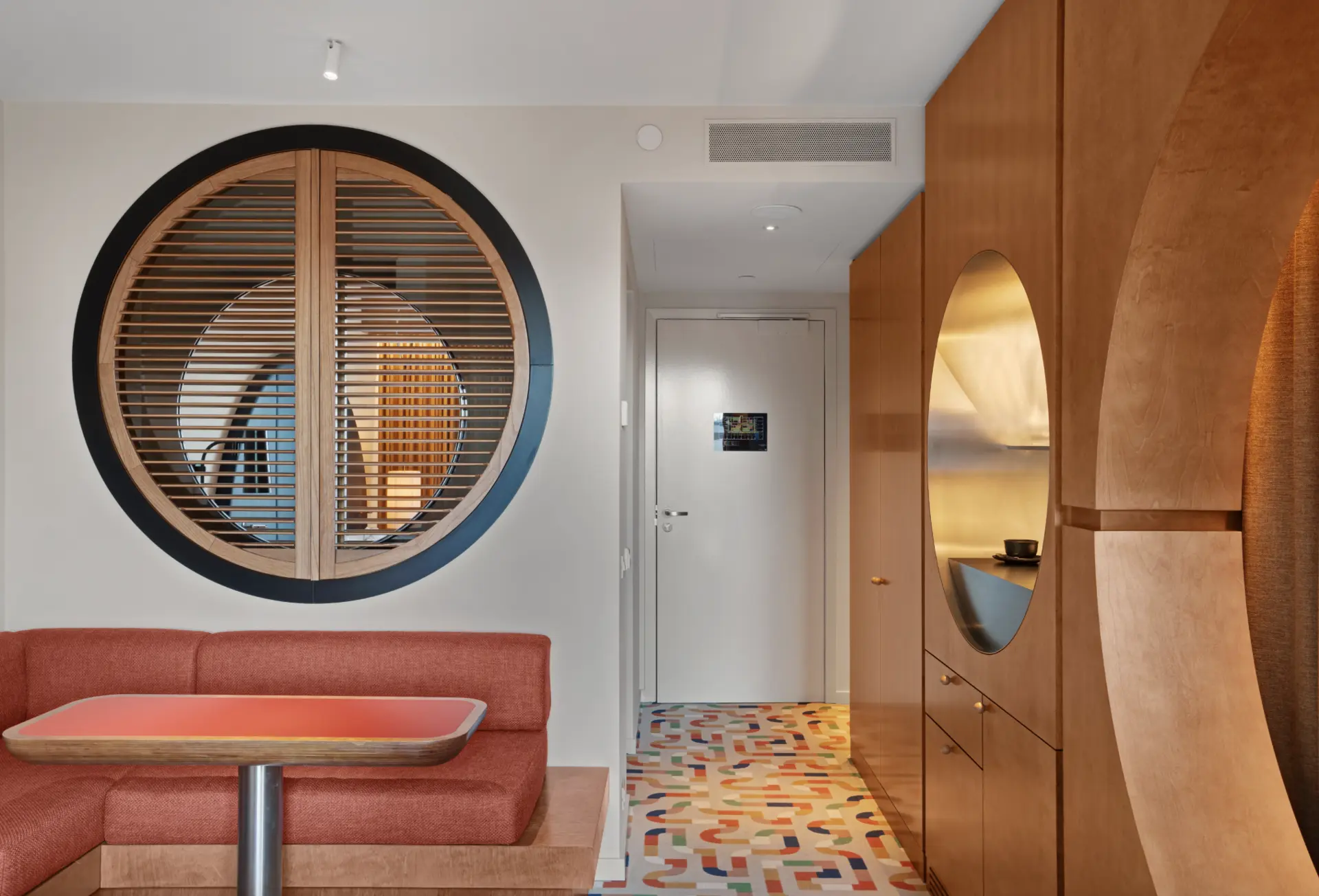 The Standard, Brussels